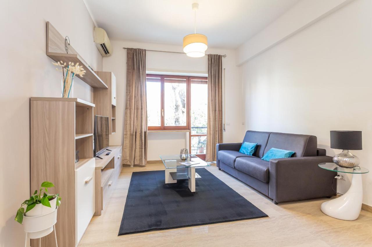 St Peter Cozy 2 Bdr Apartment With Garage Roma Eksteriør bilde